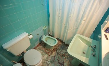 PH en 1er piso por escalera ideal para 2 familias, Cómodos ambientes con patio y terraza