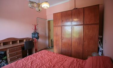 PH en 1er piso por escalera ideal para 2 familias, Cómodos ambientes con patio y terraza