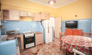 PH en 1er piso por escalera ideal para 2 familias, Cómodos ambientes con patio y terraza
