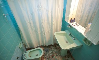 PH en 1er piso por escalera ideal para 2 familias, Cómodos ambientes con patio y terraza