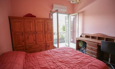 PH en 1er piso por escalera ideal para 2 familias, Cómodos ambientes con patio y terraza