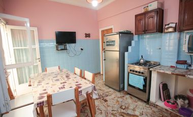 PH en 1er piso por escalera ideal para 2 familias, Cómodos ambientes con patio y terraza