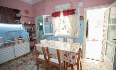 PH en 1er piso por escalera ideal para 2 familias, Cómodos ambientes con patio y terraza