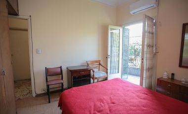 PH en 1er piso por escalera ideal para 2 familias, Cómodos ambientes con patio y terraza