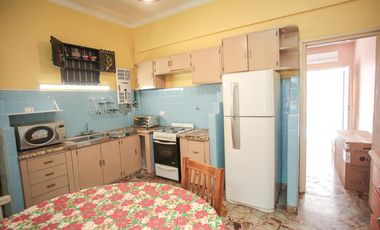 PH en 1er piso por escalera ideal para 2 familias, Cómodos ambientes con patio y terraza