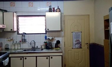 Casa en venta - 4 Dormitorios 2 Baños - 165Mts2 - Bernal Oeste