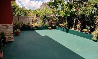 Casa en venta - 4 Dormitorios 2 Baños - 165Mts2 - Bernal Oeste