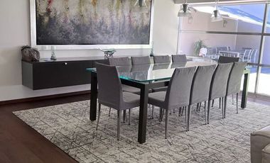 VENTA CASA CON JARDÍN EN LOMAS DE BEZARES