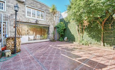 VENTA Casa sobre Lote Propio con parque  en SAN ISIDRO