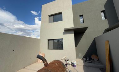 Venta de duplex a estrenar en Primaterra, Centenario