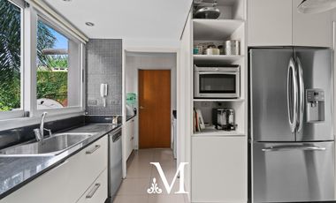 Piso en torre Bajo Belgrano, balcón, terraza, parrilla, amenities, seguridad 24hs, 2 cocheras