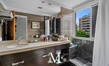Piso en torre Bajo Belgrano, balcón, terraza, parrilla, amenities, seguridad 24hs, 2 cocheras
