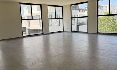 CASA EN RENTA PARA ESTRENAR EN ALTOS JURIQUILLA