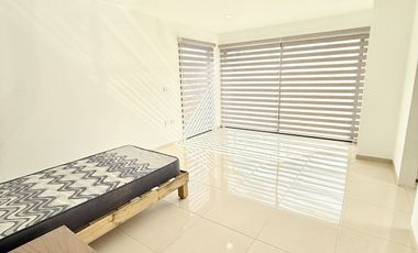 Casa en venta en esquina, en fraccionamiento privado y al sur de la ciudad