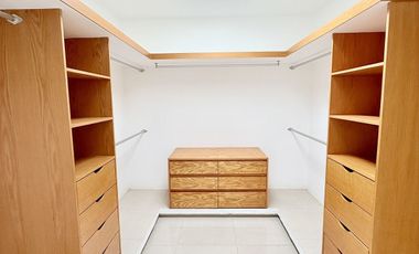 Casa en venta en esquina, en fraccionamiento privado y al sur de la ciudad