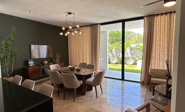 VENTA DE CASA EN MERIDA CON ALBERCA EN PRIVADA CON AMENIDADES TEMOZON NORTE