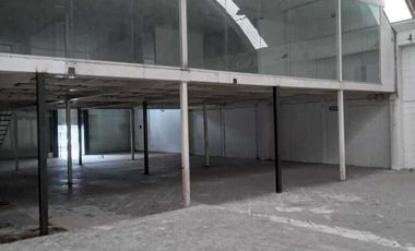 Excelente Local comercial  525m2 en San Pedro de Los pinos