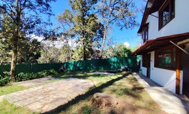 Acogedora casa de un nivel cerca del Colegio Montessori en Acatitlán