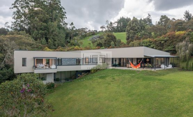 7309162 Arriendo Casa Amoblada en Alto de las Palmas Envigado