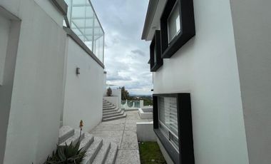 CASA EN VENTA O RENTA EN CONDADO DE SAYAVEDRA