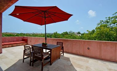Exquisito Penthouse de 3 Habitaciones en el Corazón de Tulum Encantador