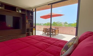 Exquisito Penthouse de 3 Habitaciones en el Corazón de Tulum Encantador