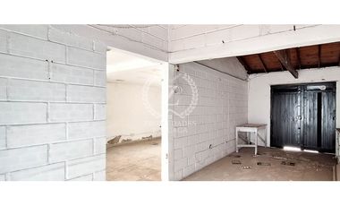Casa lote para venta en Bello, sector Altavista, Obra 2000