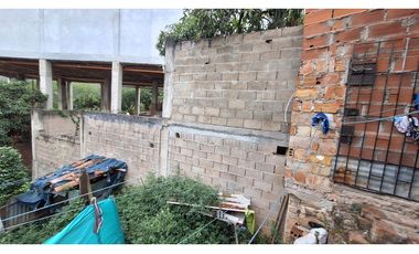 Casa Lote para la Venta en Itagui sector El Pedregal