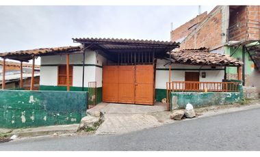 Casa Lote para la Venta en Itagui sector El Pedregal