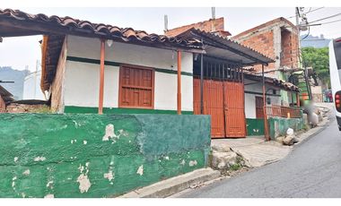 Casa Lote para la Venta en Itagui sector El Pedregal