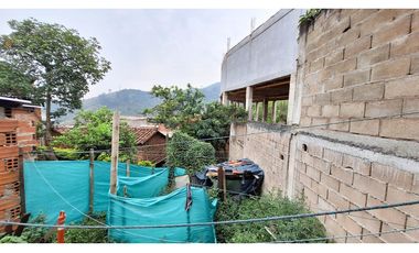 Casa Lote para la Venta en Itagui sector El Pedregal