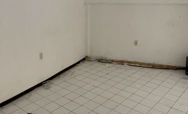 Local comercial en venta  en Plaza Universidad