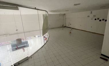 Local comercial en venta  en Plaza Universidad