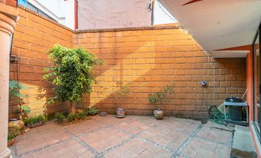 CASA EN VENTA EN JARDINES DE BELLAVISTA