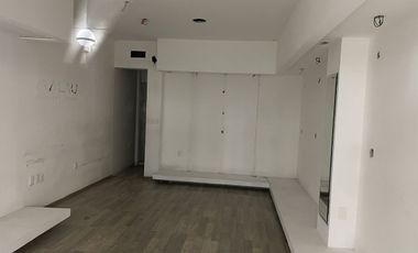 Local comercial en venta en Plaza Universidad