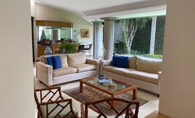 Casa en venta en la mejor zona de Bosques de las Lomas.