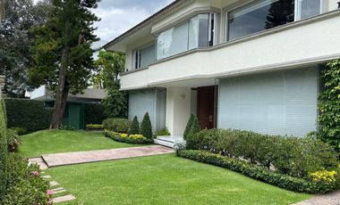 Casa en venta en la mejor zona de Bosques de las Lomas.