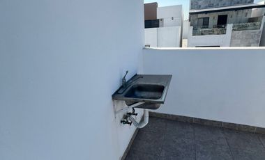 Casa en Renta en Cumbres Provenza