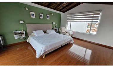 Amplia e iluminada casa en el mejor conjunto de Zipaquirá