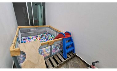 Amplia e iluminada casa en el mejor conjunto de Zipaquirá