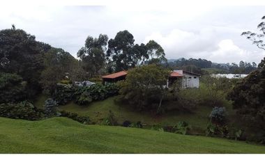Alquiler de casa campestre por el canada vereda Agus claras