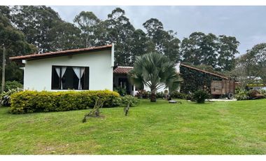 Alquiler de casa campestre por el canada vereda Agus claras