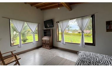 Alquiler de casa campestre por el canada vereda Agus claras