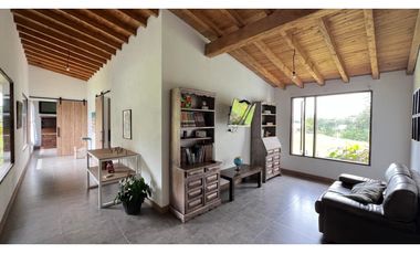 Alquiler de casa campestre por el canada vereda Agus claras