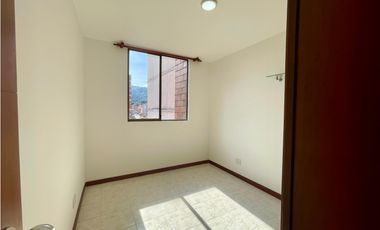 Apartamento muy bien ubicado en La America
