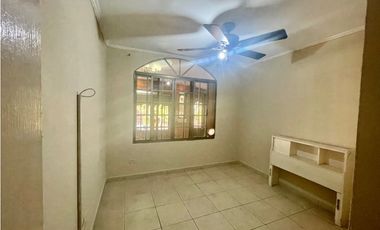 Casa en venta o alquiler - Terrazas de Brisas del Golf (YM)