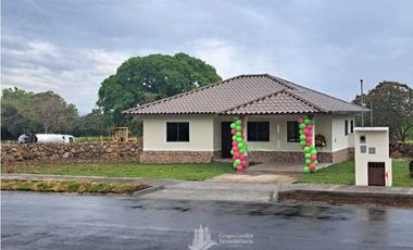 VENDO.CASAS NUEVAS EN.EL FRANCES.BOQUETE