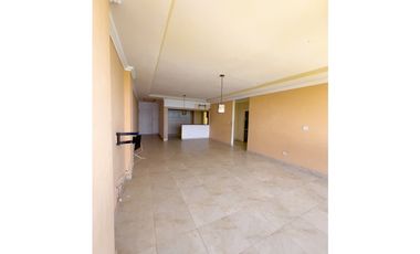 Venta: Apartamento en Colón, Edificio Bay View