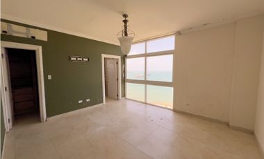 Venta: Apartamento en Colón, Edificio Bay View