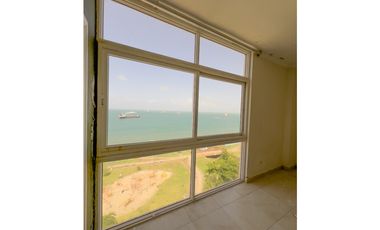 Venta: Apartamento en Colón, Edificio Bay View